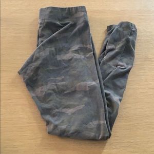 Camo leggings !2 for $20!